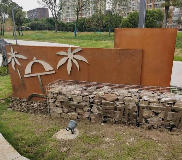路北锈钢板挡土墙